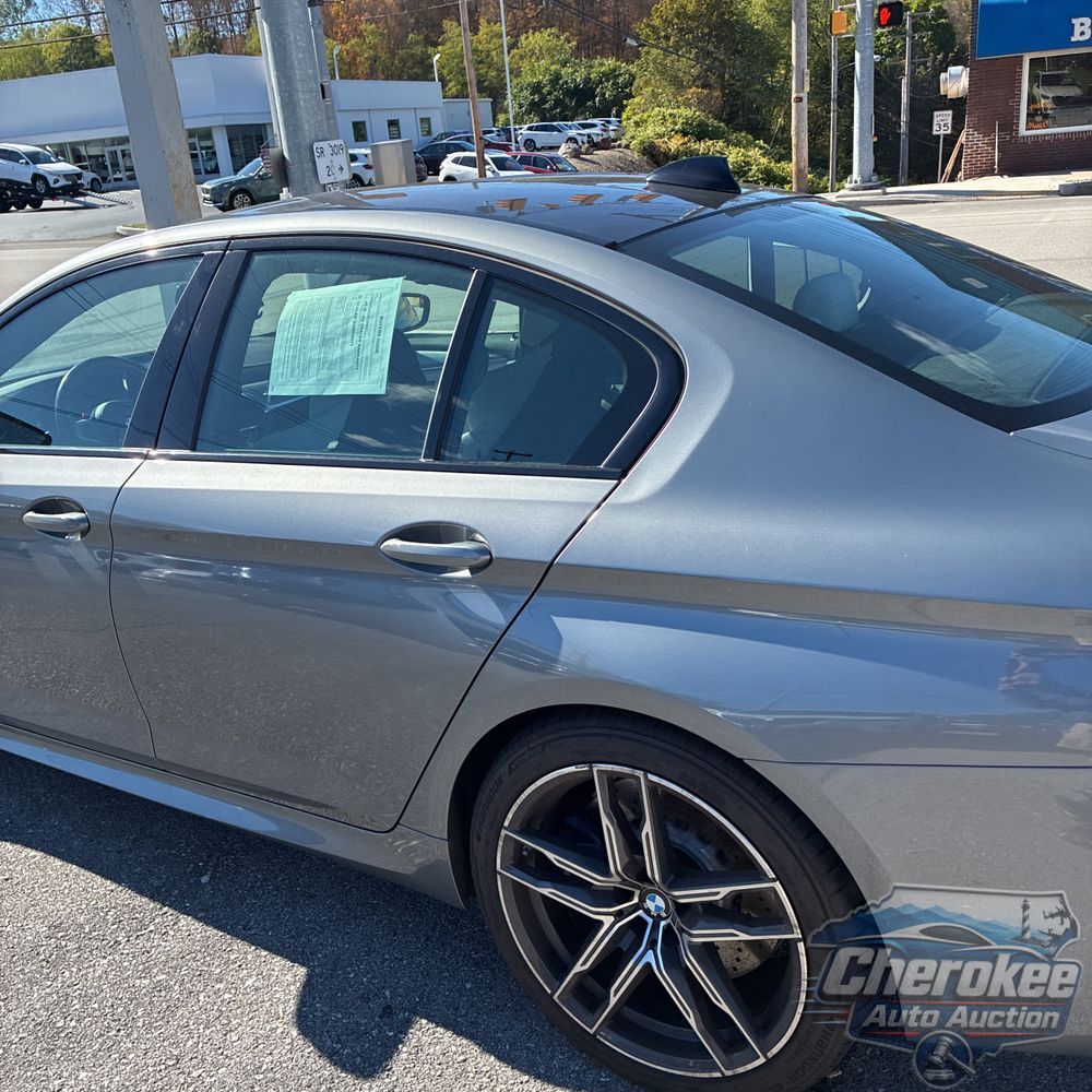 2023 BMW M5