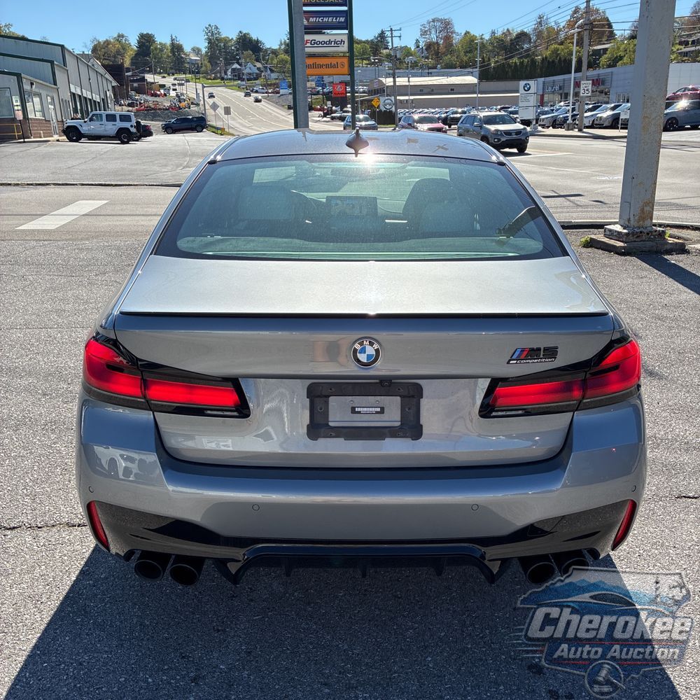 2023 BMW M5