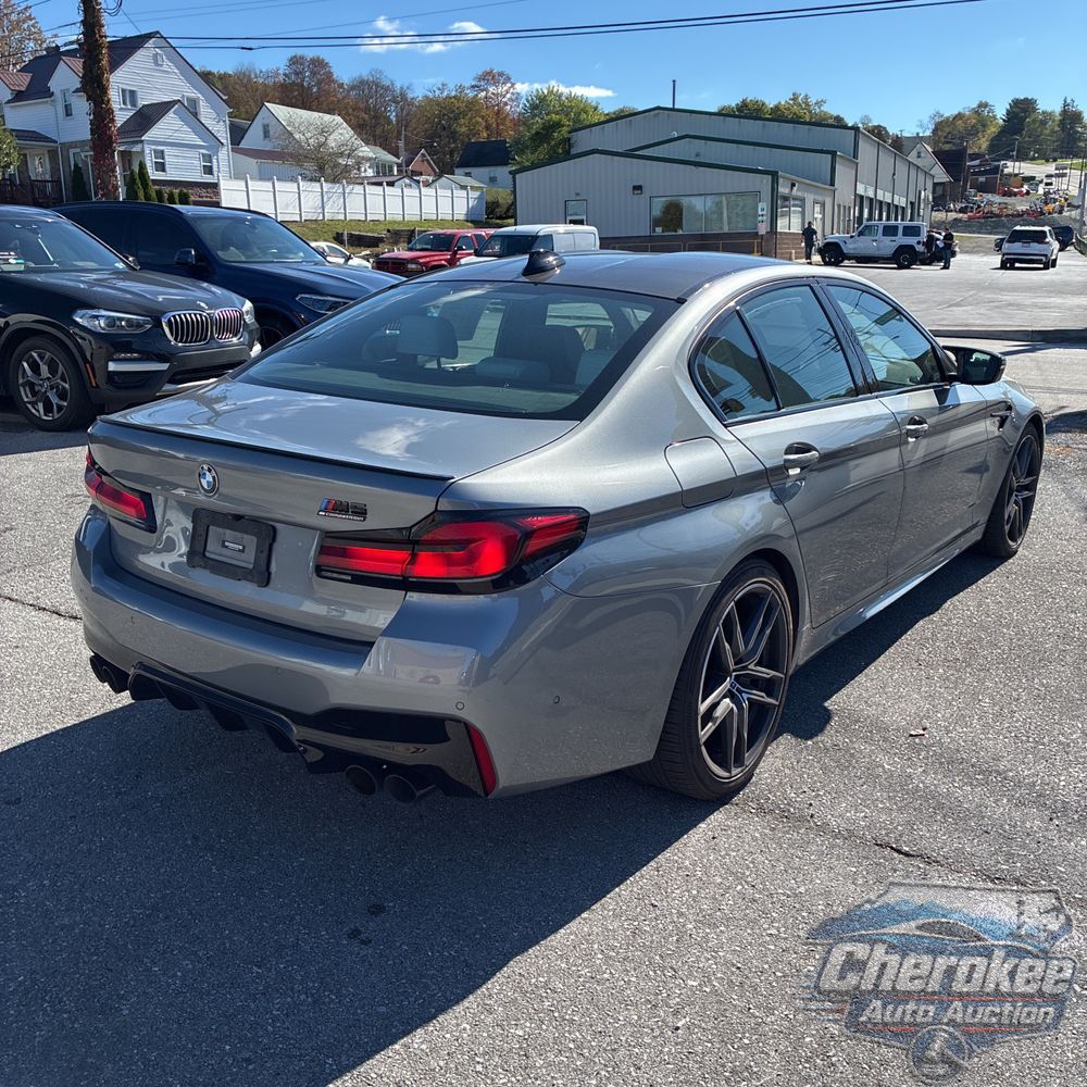 2023 BMW M5