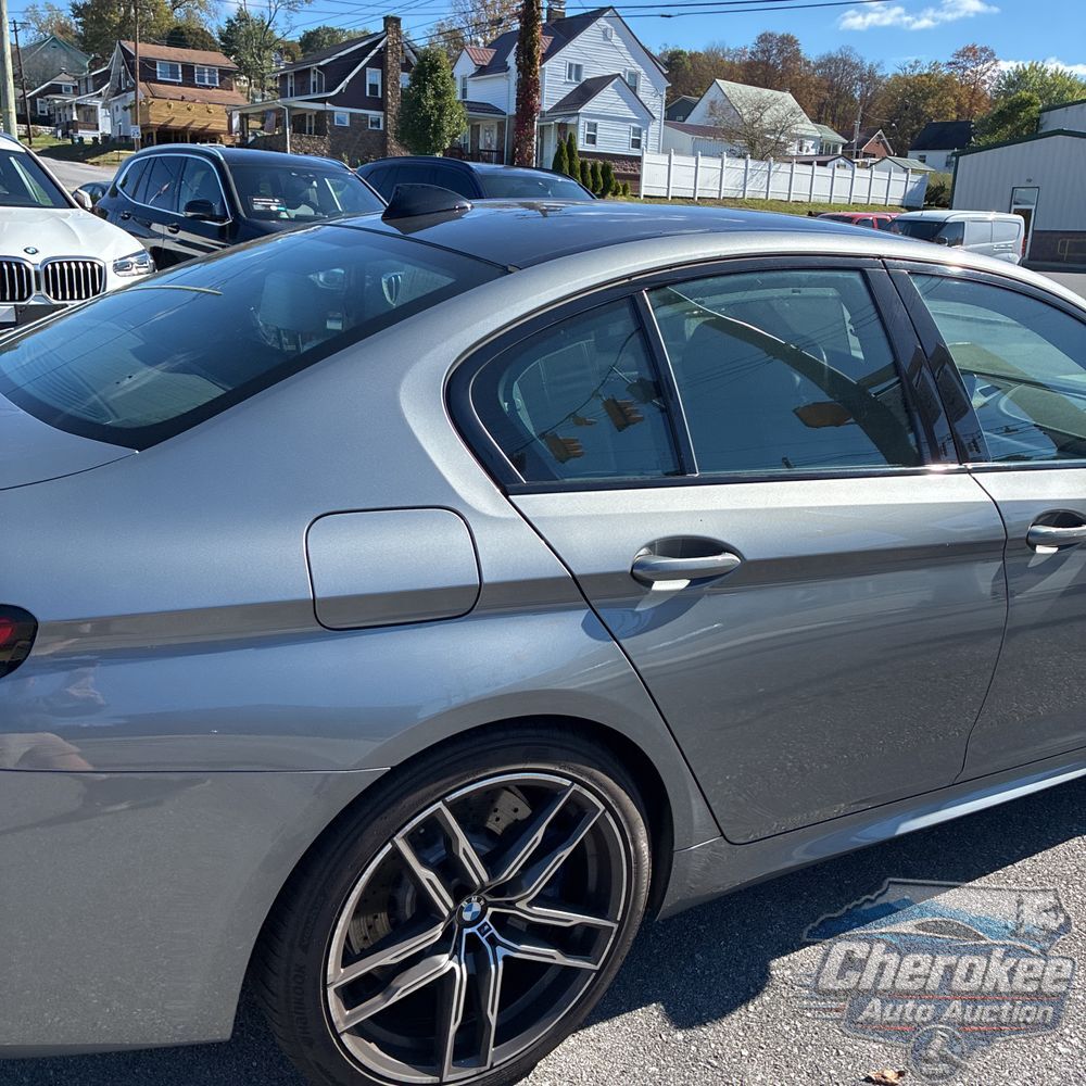 2023 BMW M5