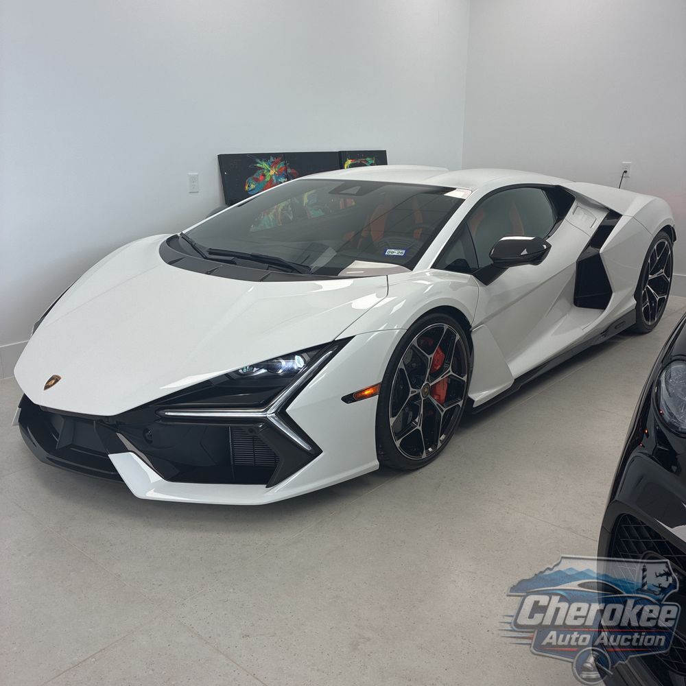 2024 Lamborghini Revuelto Base