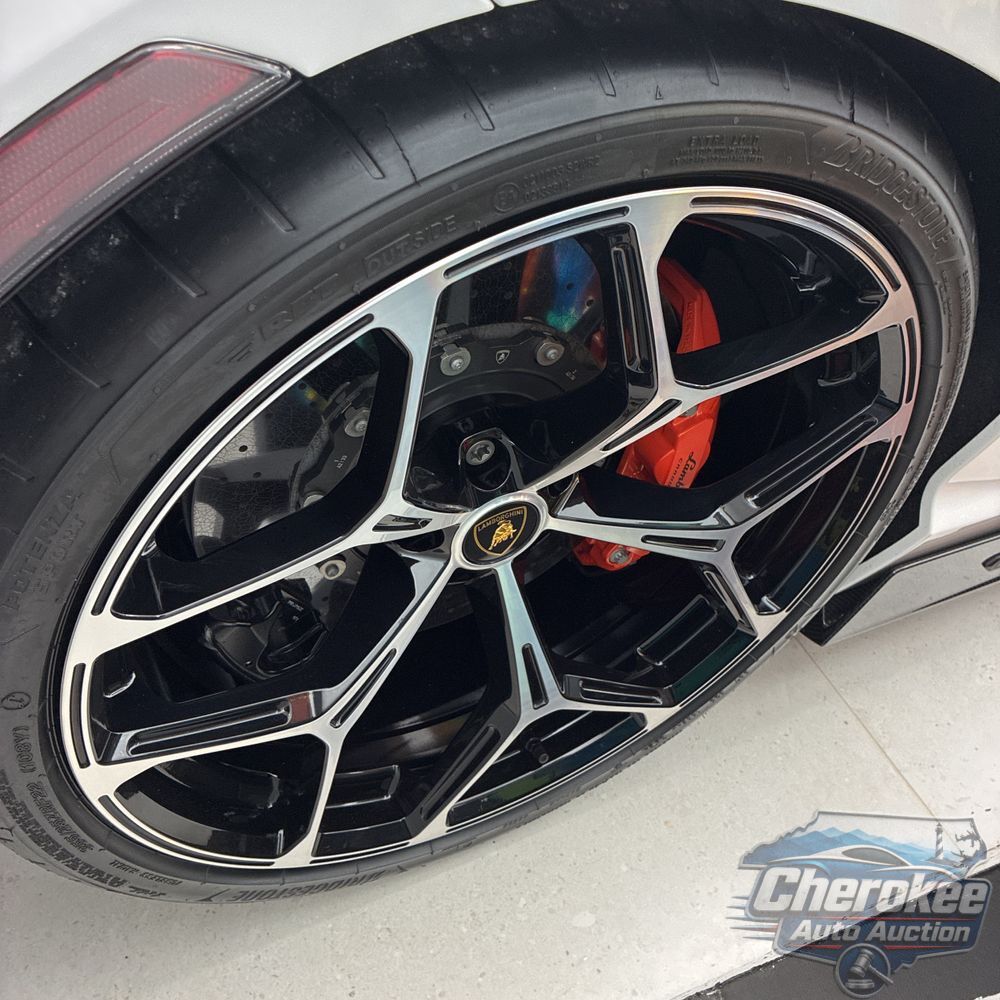 2024 Lamborghini Revuelto Base