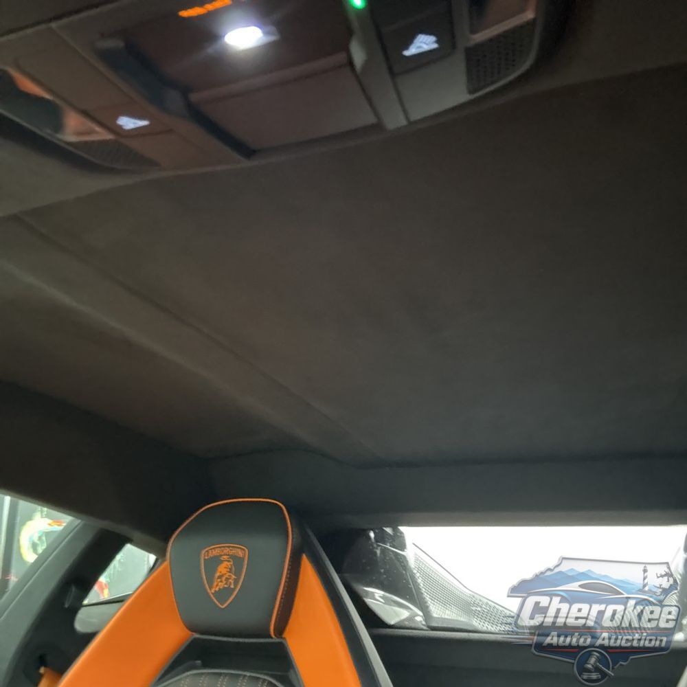 2024 Lamborghini Revuelto Base