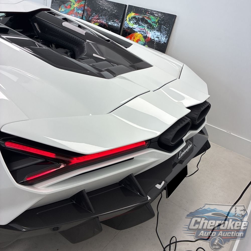 2024 Lamborghini Revuelto Base