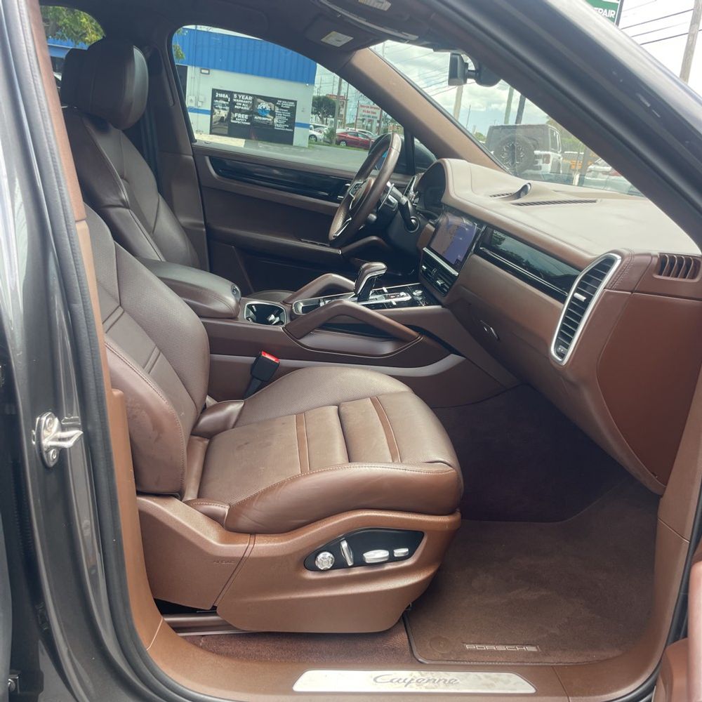 2021 Porsche Cayenne Coupe