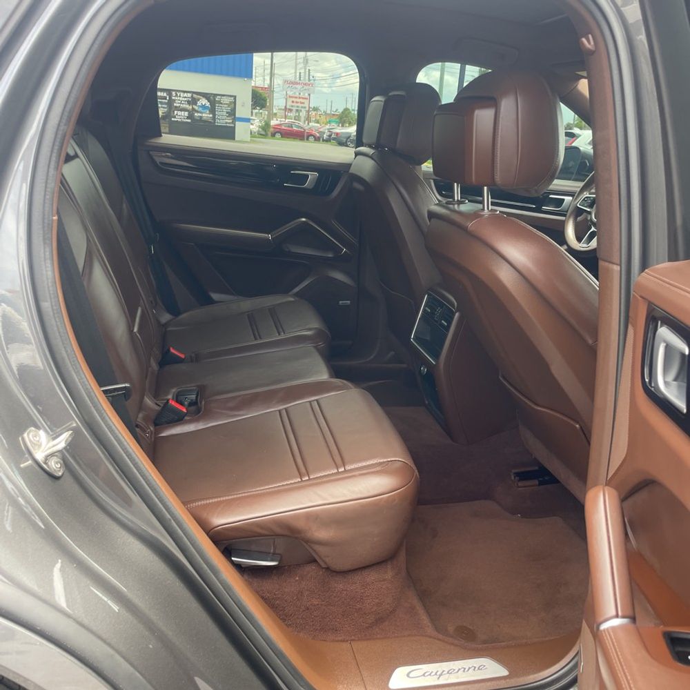 2021 Porsche Cayenne Coupe