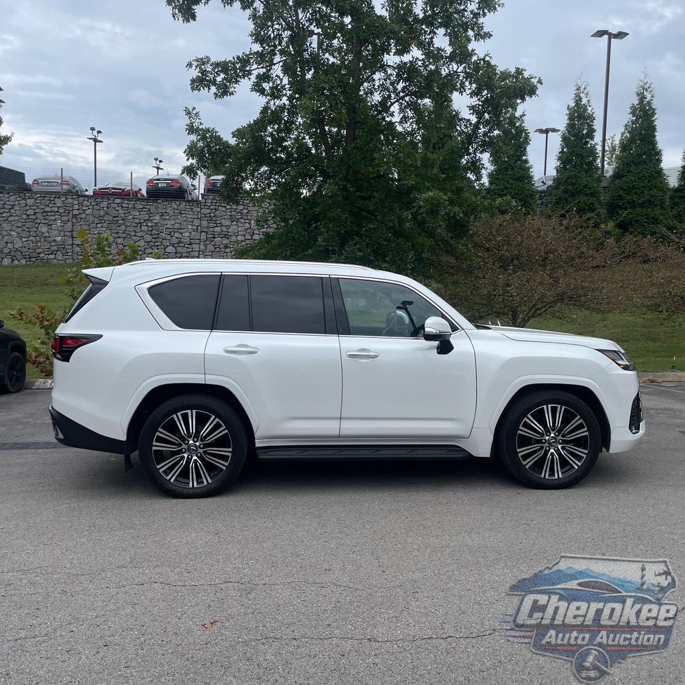2024 Lexus LX 600 Luxury