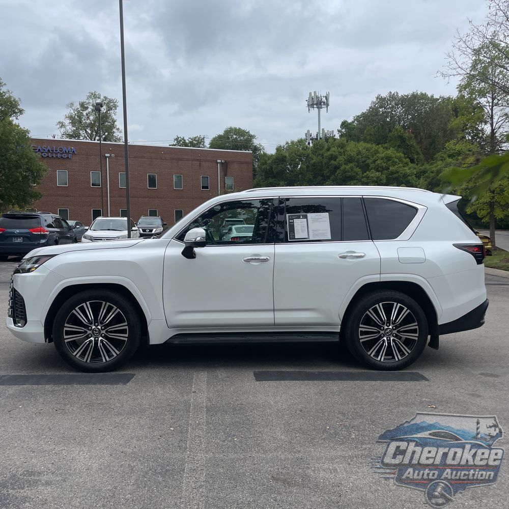 2024 Lexus LX 600 Luxury