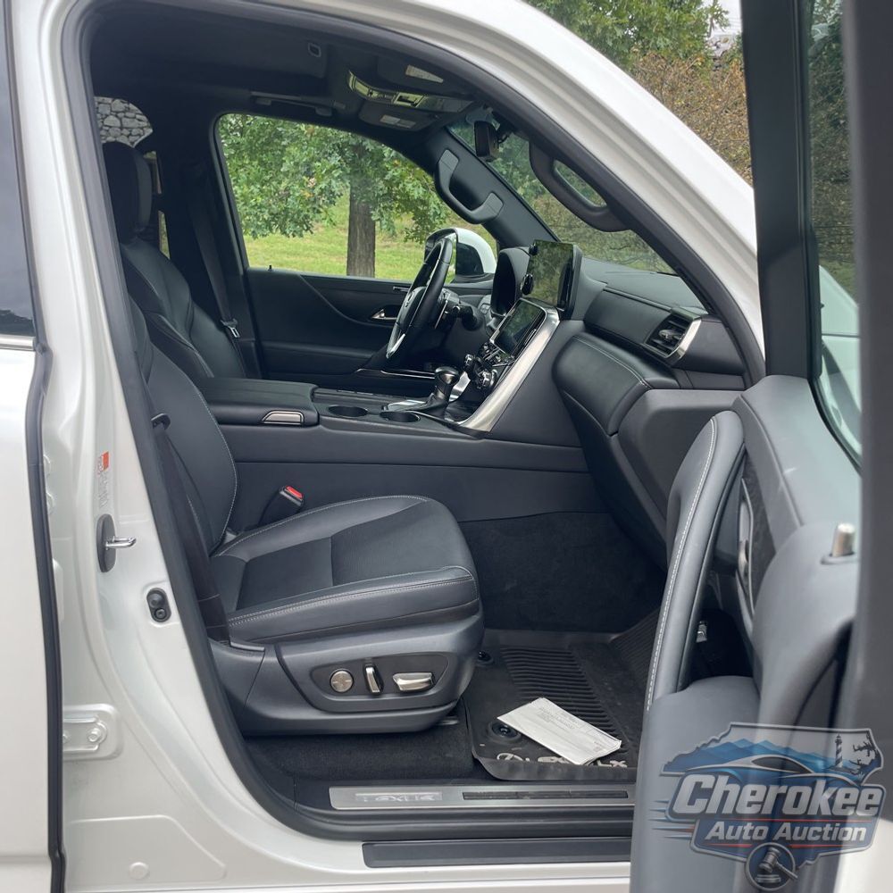 2024 Lexus LX 600 Luxury