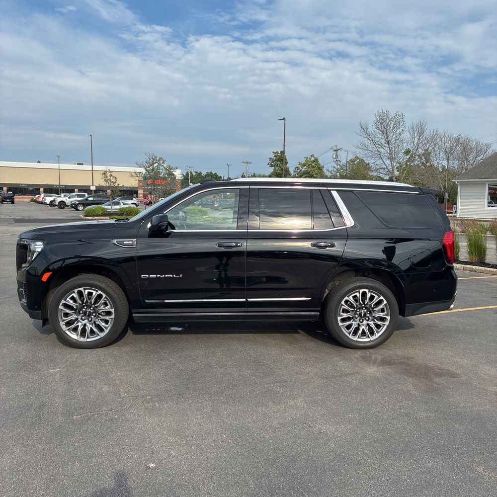 2023 GMC Yukon Denali Ultimate