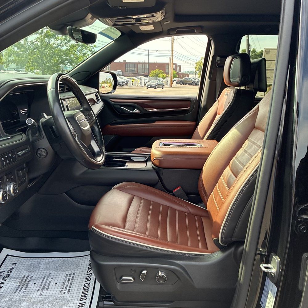 2023 GMC Yukon Denali Ultimate