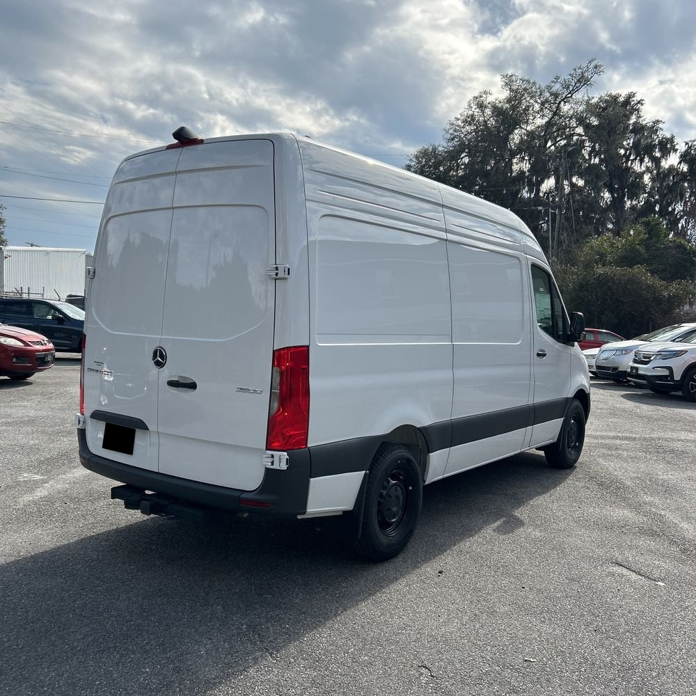 2024 Mercedes-Benz Sprinter 2500
