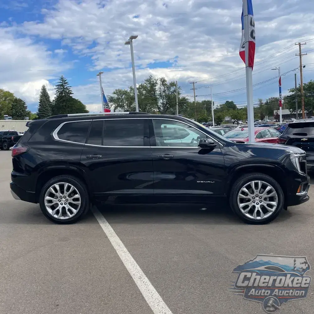 2024 GMC Acadia Denali