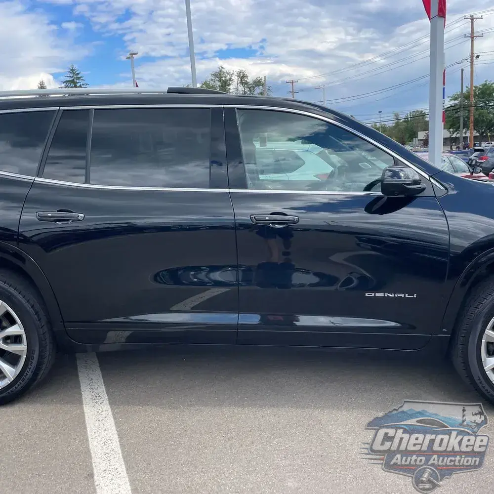 2024 GMC Acadia Denali