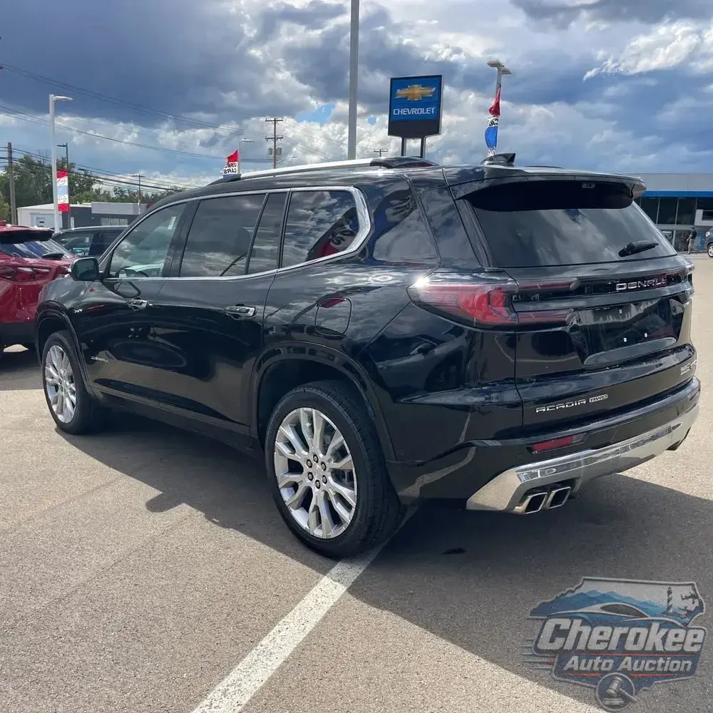 2024 GMC Acadia Denali