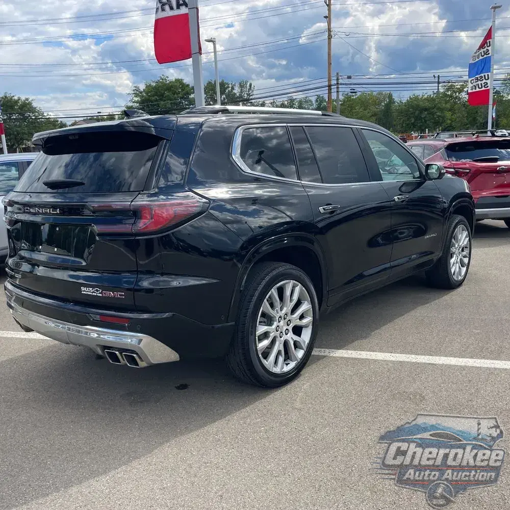2024 GMC Acadia Denali