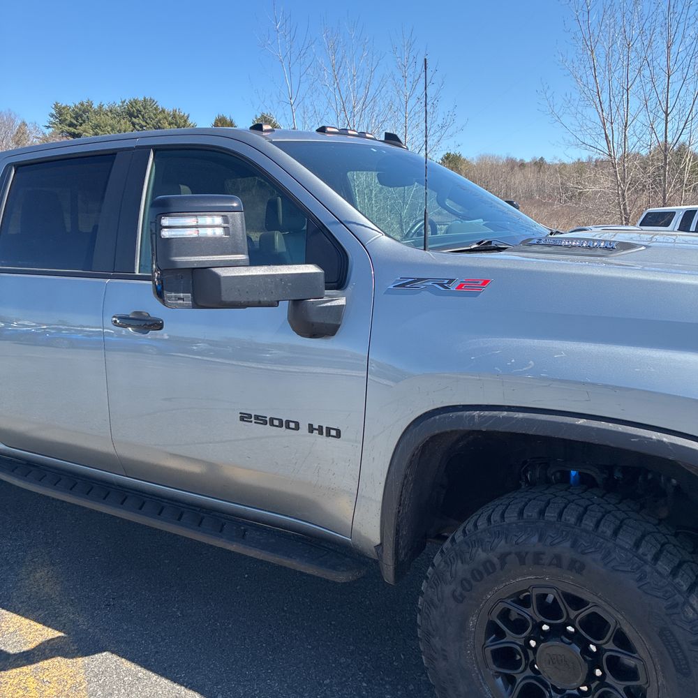 2025 Chevrolet Silverado 2500HD ZR2