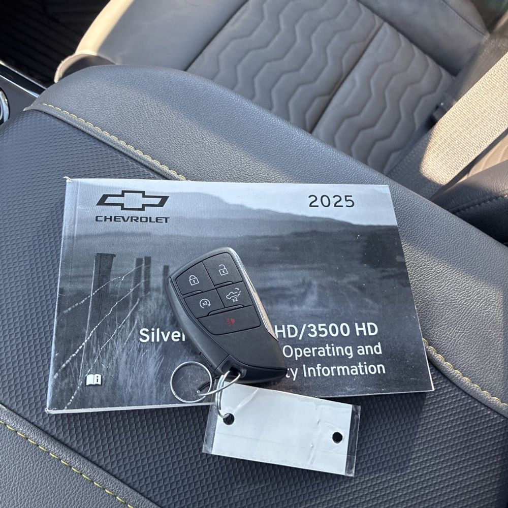 2025 Chevrolet Silverado 2500HD ZR2
