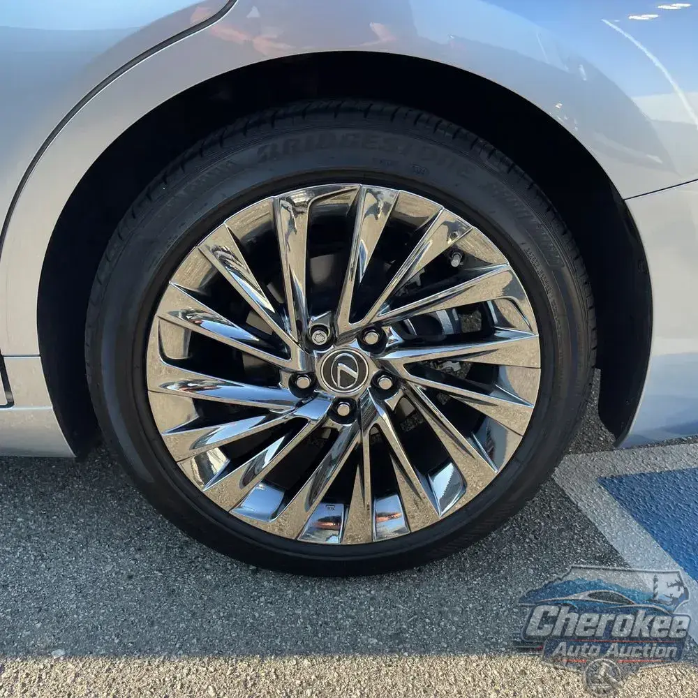 2025 Lexus ES 300h Luxury
