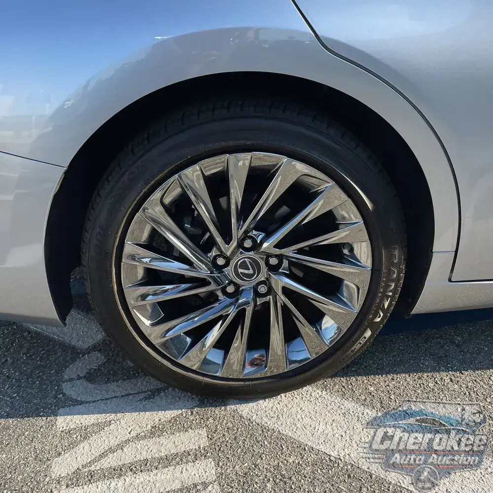 2025 Lexus ES 300h Luxury