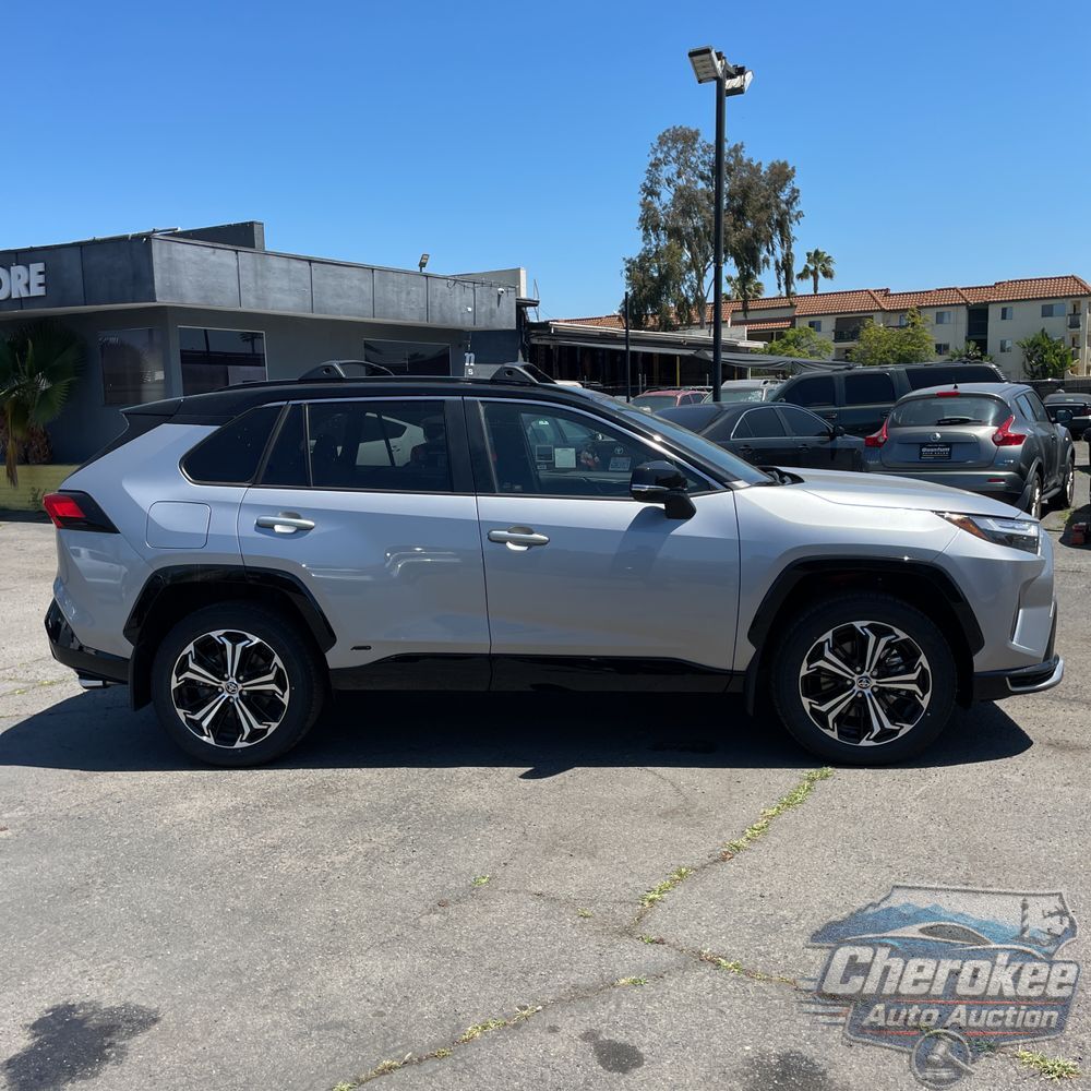 2025 Toyota RAV4 Plug-in Hybrid XSE