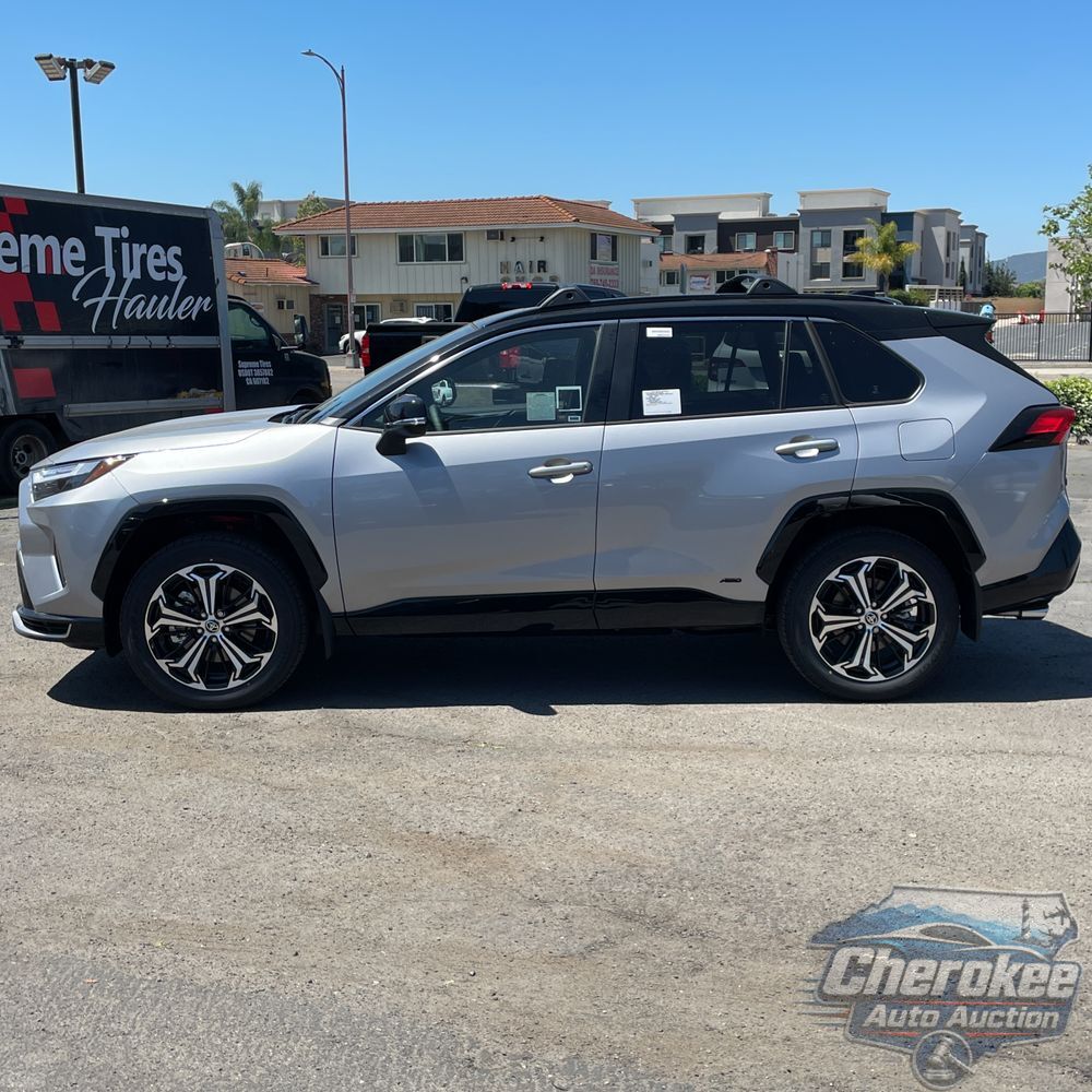 2025 Toyota RAV4 Plug-in Hybrid XSE