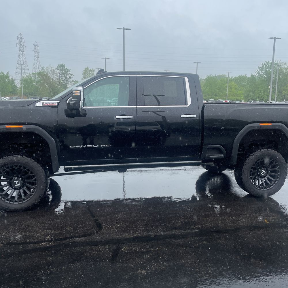 2024 GMC Sierra 2500HD Denali