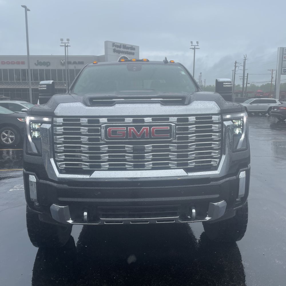2024 GMC Sierra 2500HD Denali