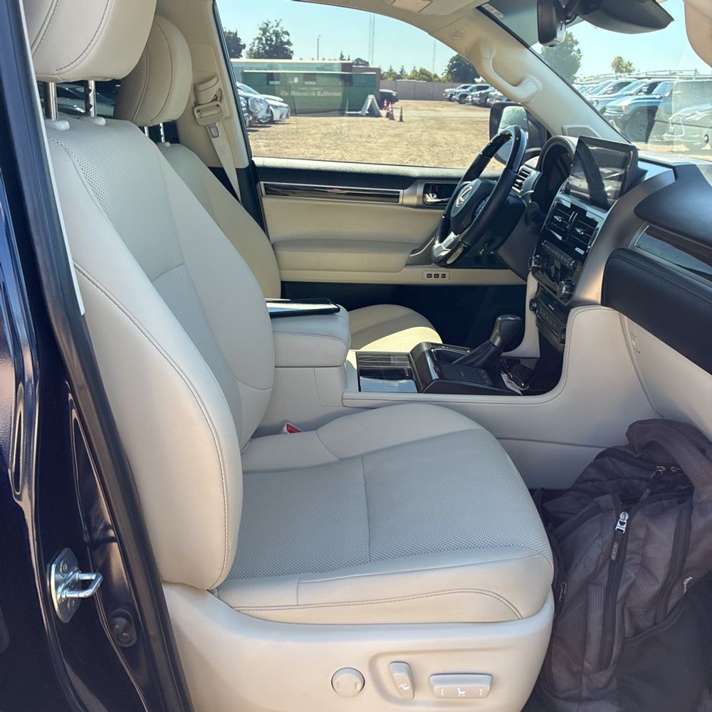 2023 Lexus GX 460 Base