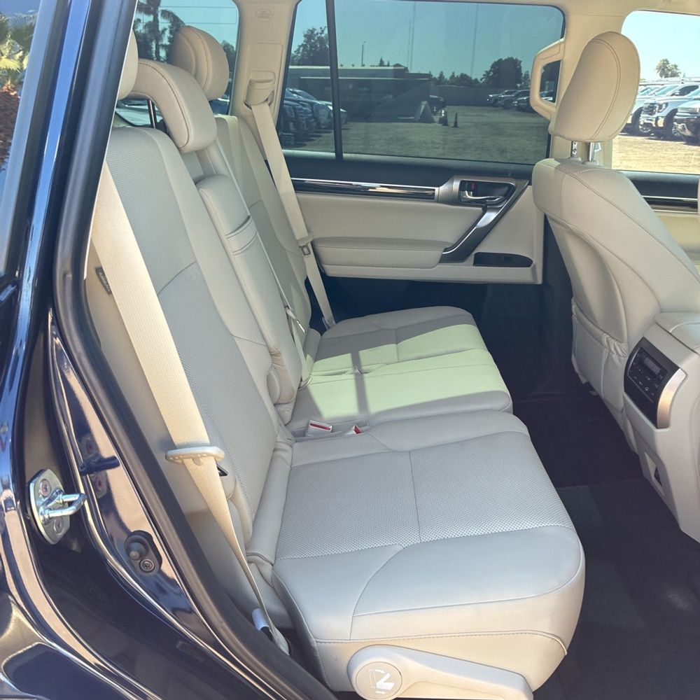 2023 Lexus GX 460 Base