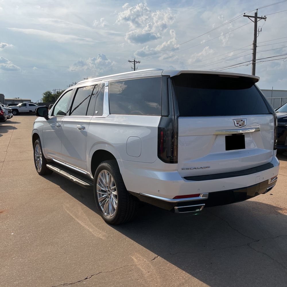 2025 Cadillac Escalade ESV Premium Luxury