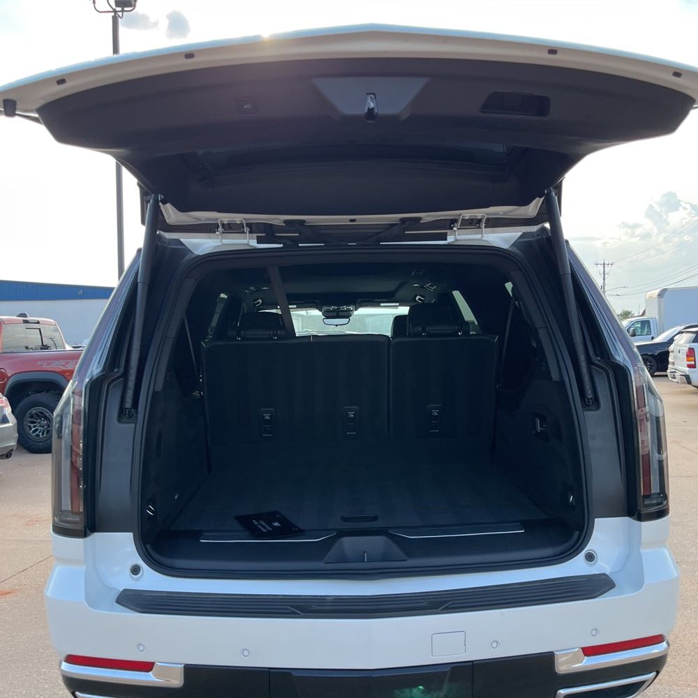 2025 Cadillac Escalade ESV Premium Luxury