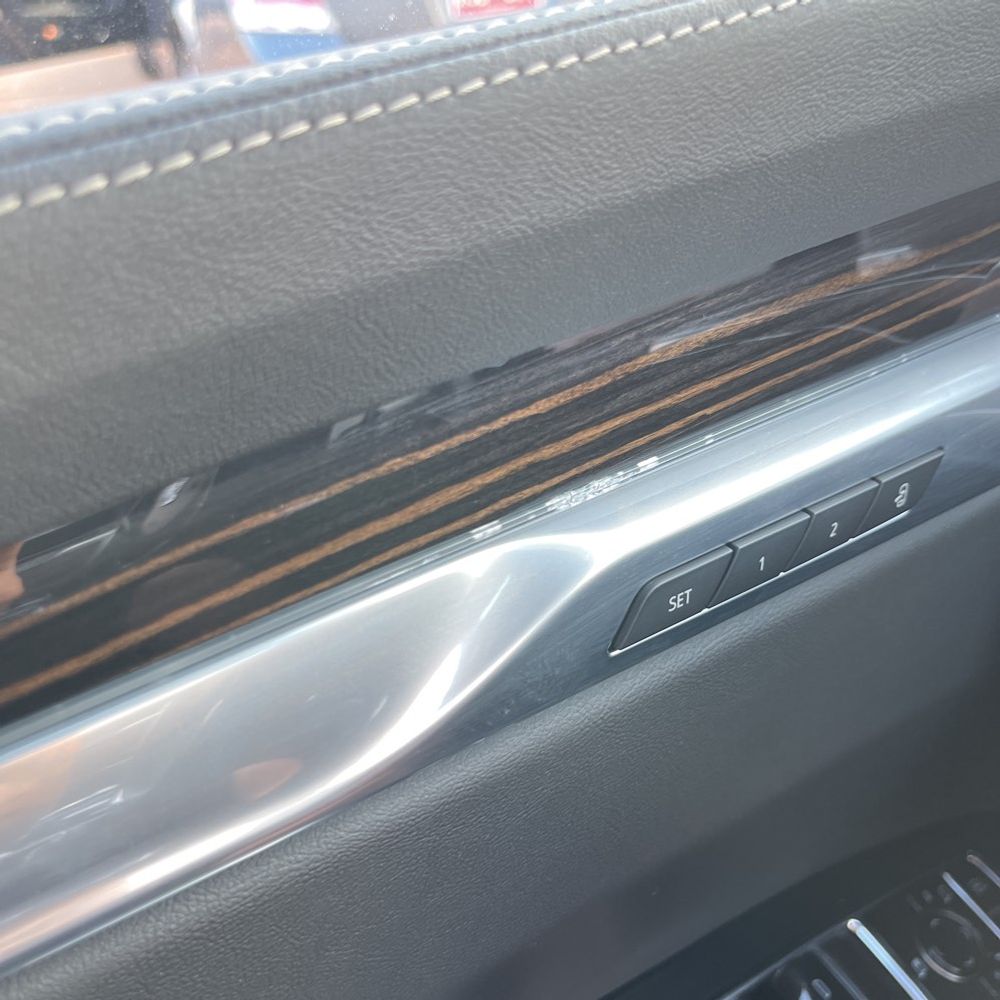 2025 Cadillac Escalade ESV Premium Luxury