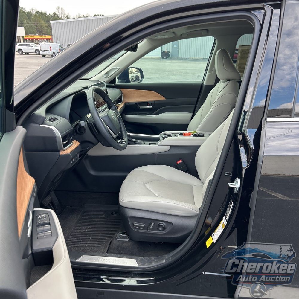 2024 Toyota Grand Highlander Platinum