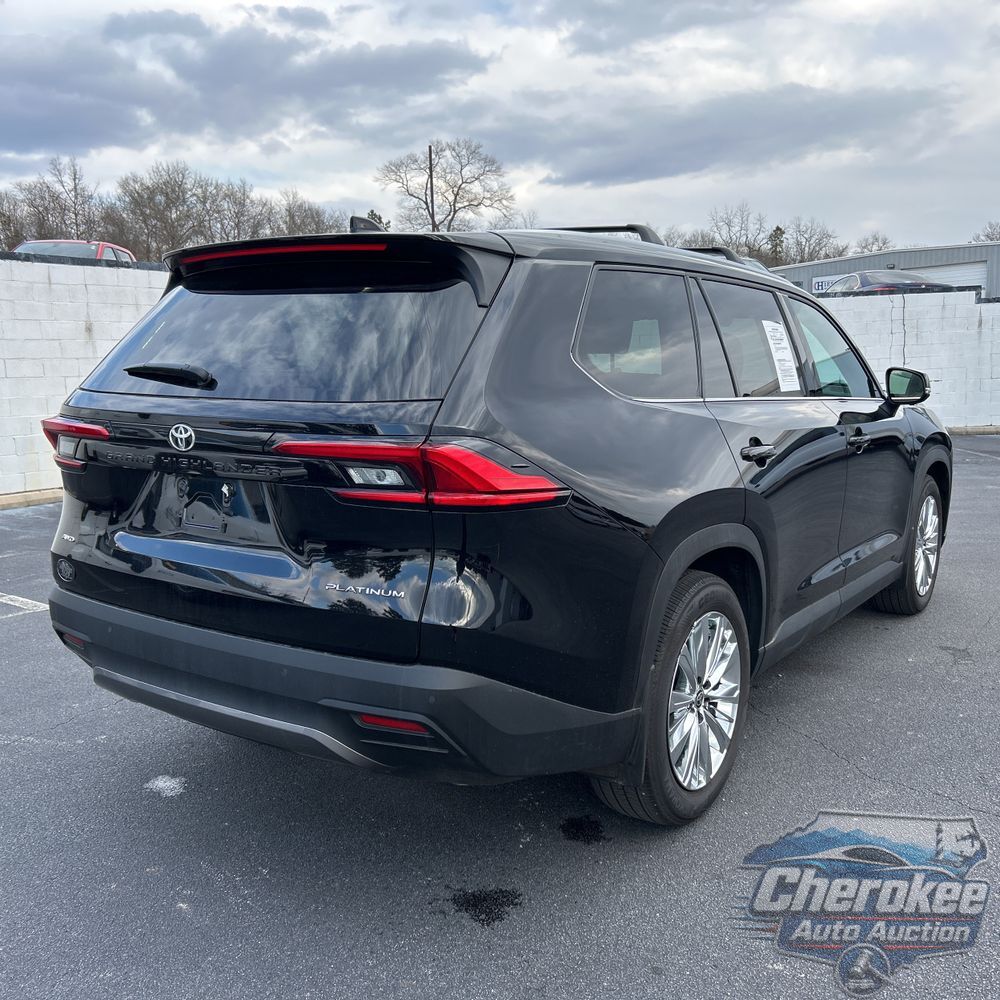 2024 Toyota Grand Highlander Platinum