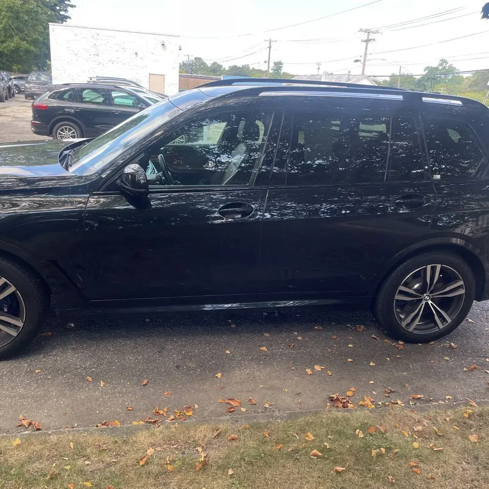 2023 BMW X7 M60i