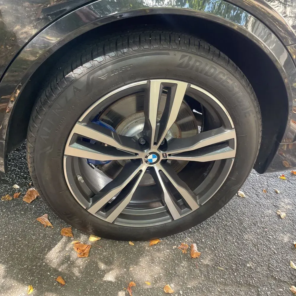 2023 BMW X7 M60i