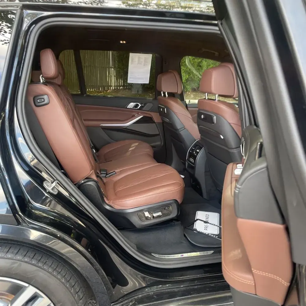 2023 BMW X7 M60i