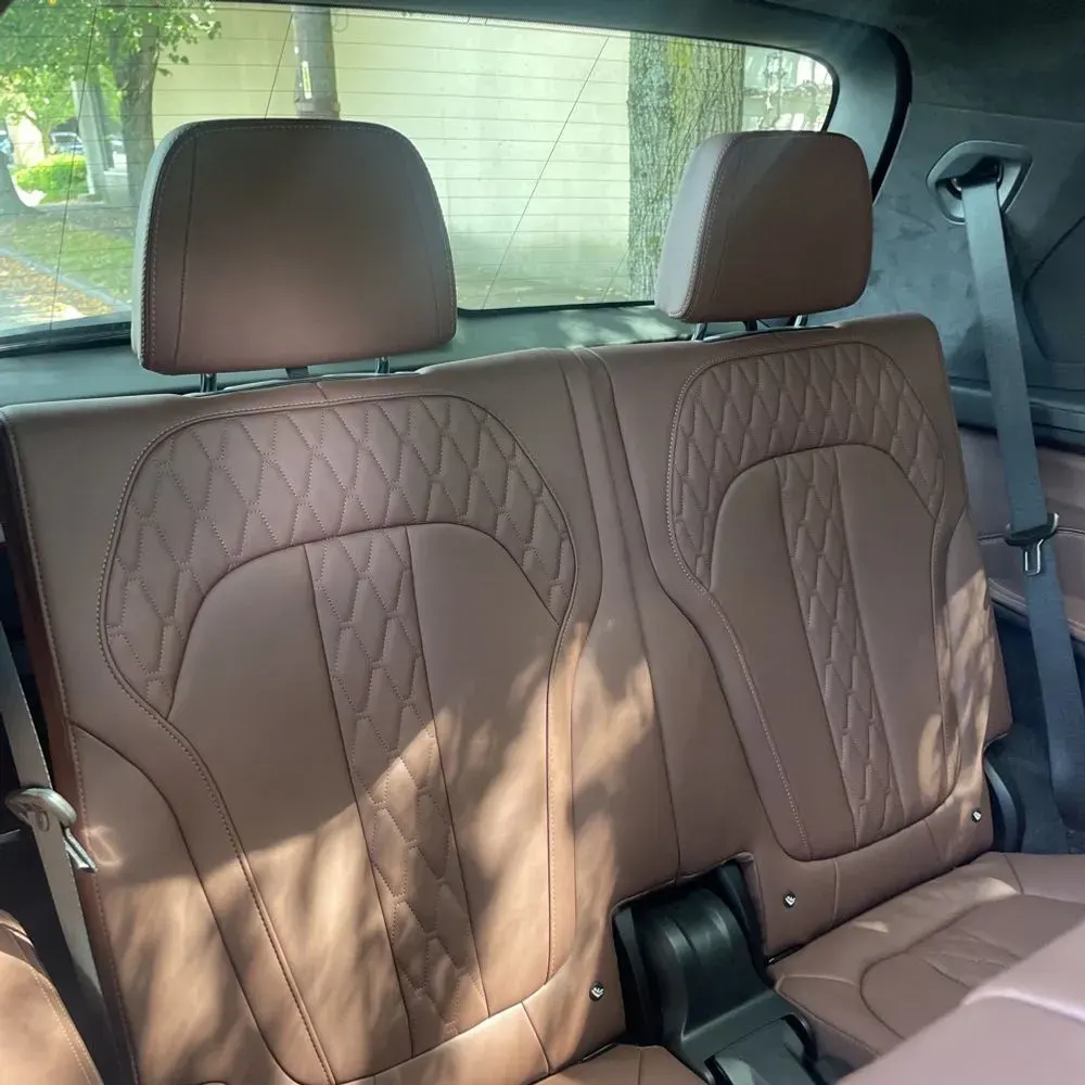 2023 BMW X7 M60i