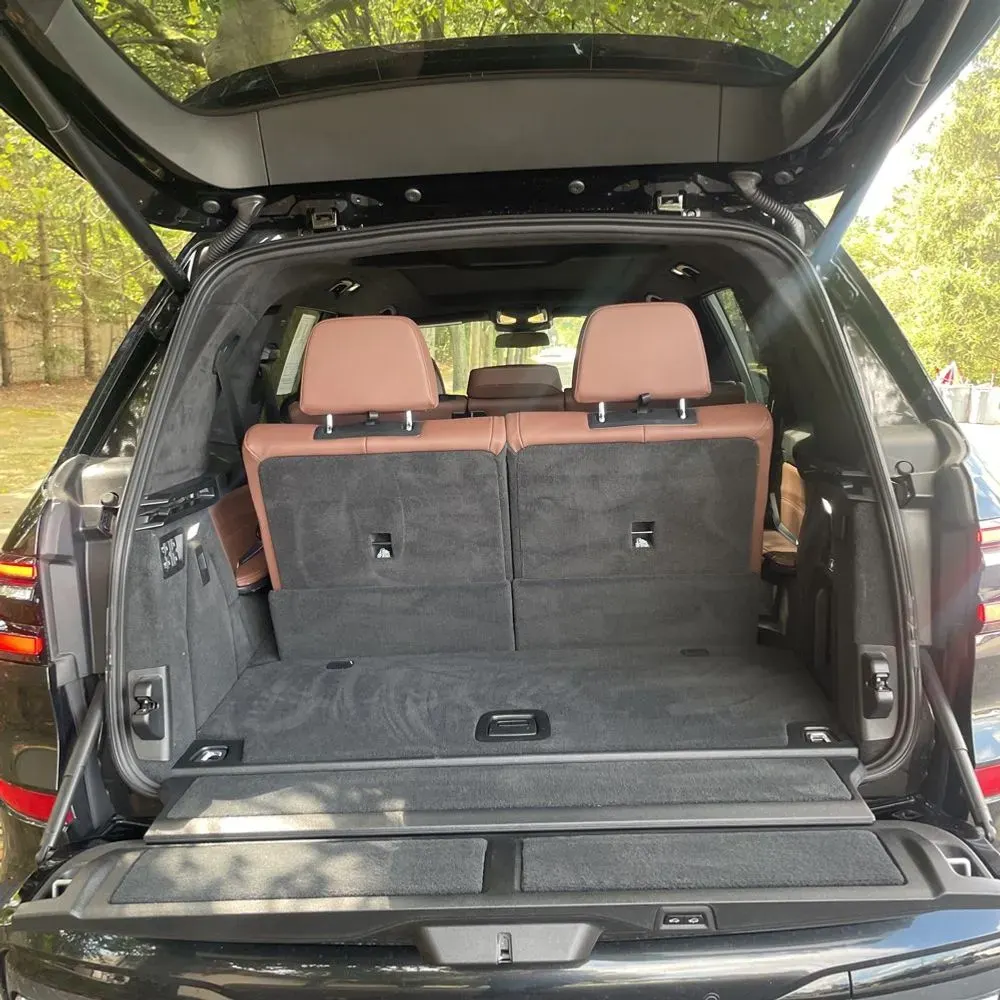 2023 BMW X7 M60i