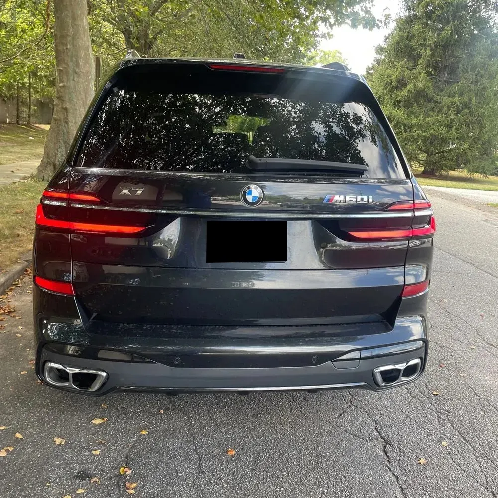 2023 BMW X7 M60i