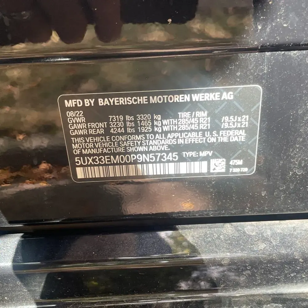 2023 BMW X7 M60i