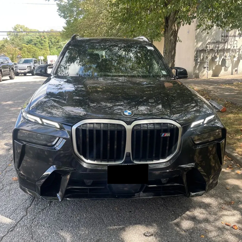 2023 BMW X7 M60i