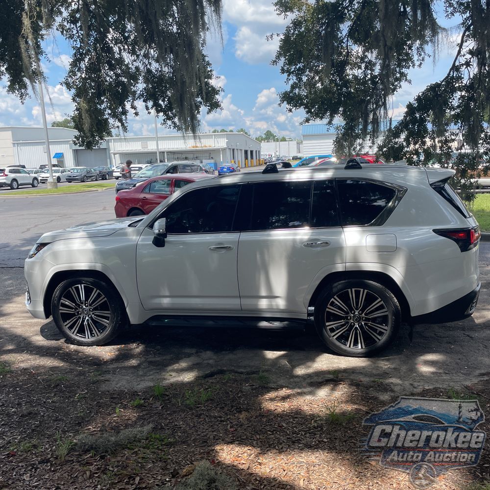 2024 Lexus LX 600 Luxury
