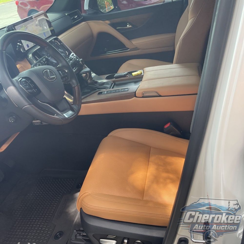 2024 Lexus LX 600 Luxury