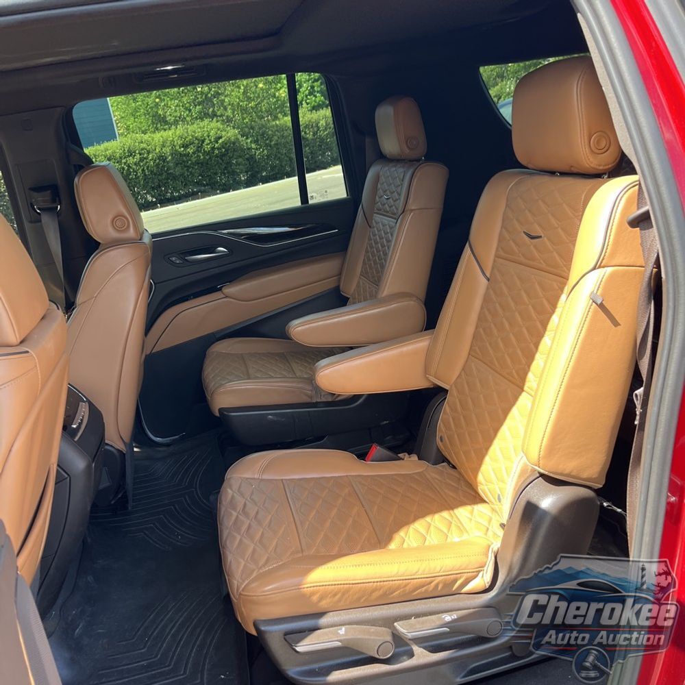 2023 Cadillac Escalade ESV Premium Luxury