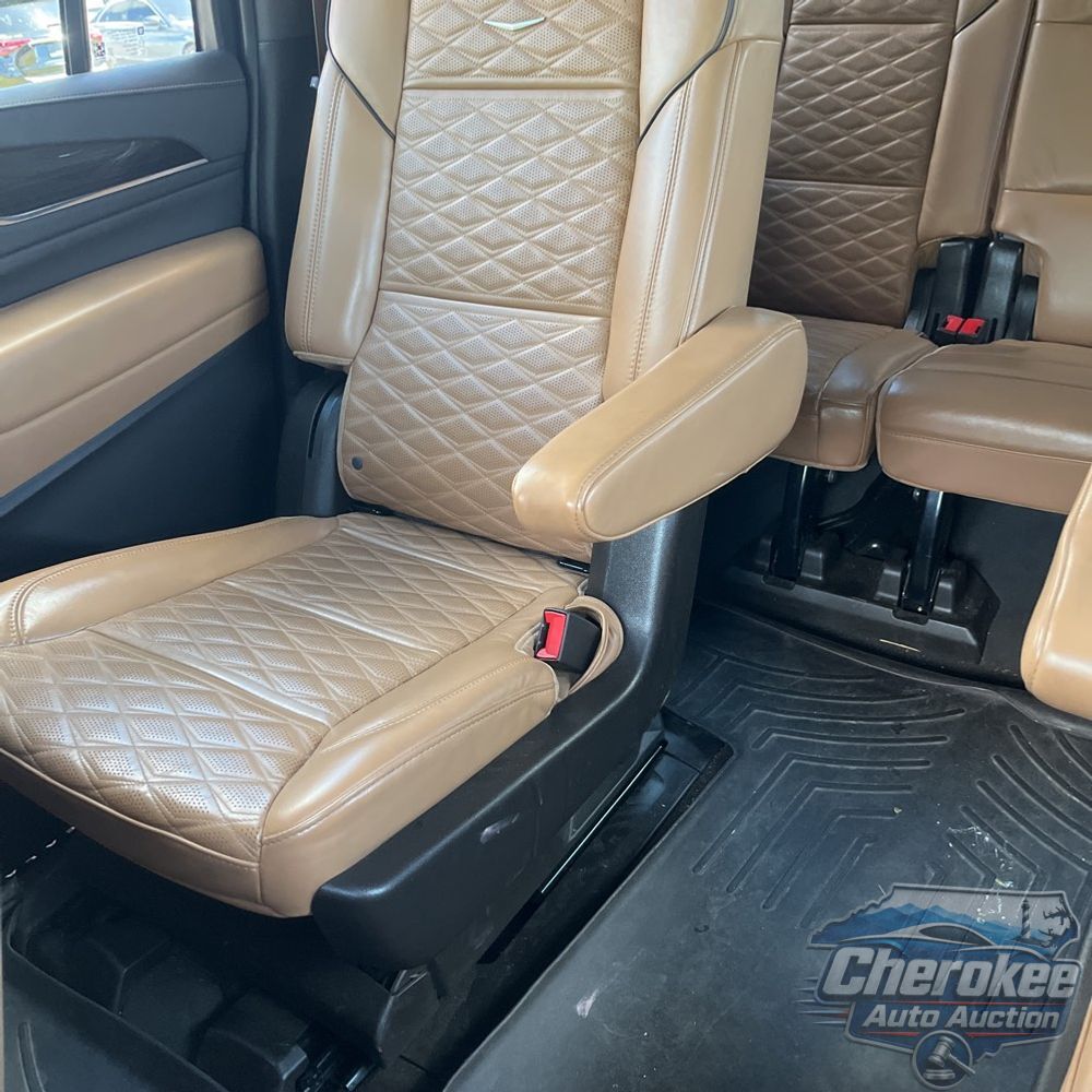 2023 Cadillac Escalade ESV Premium Luxury