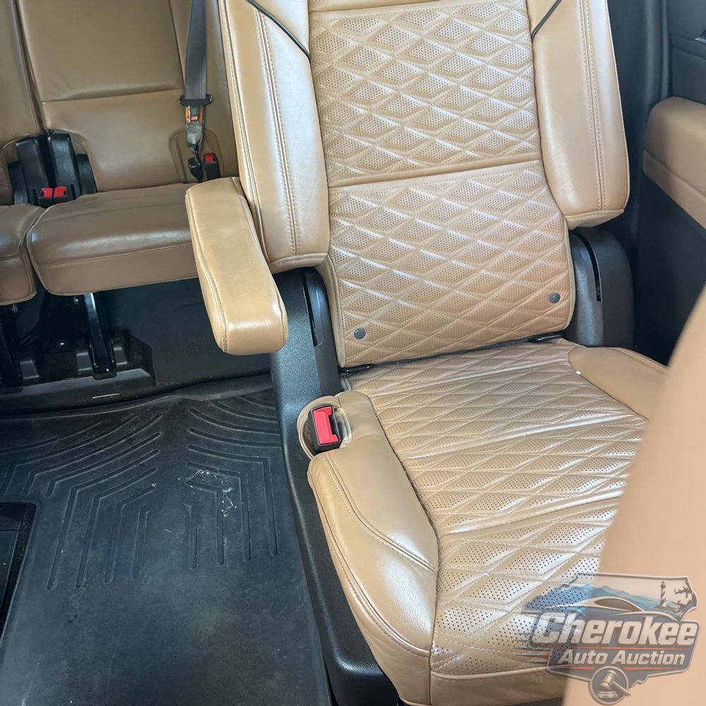 2023 Cadillac Escalade ESV Premium Luxury