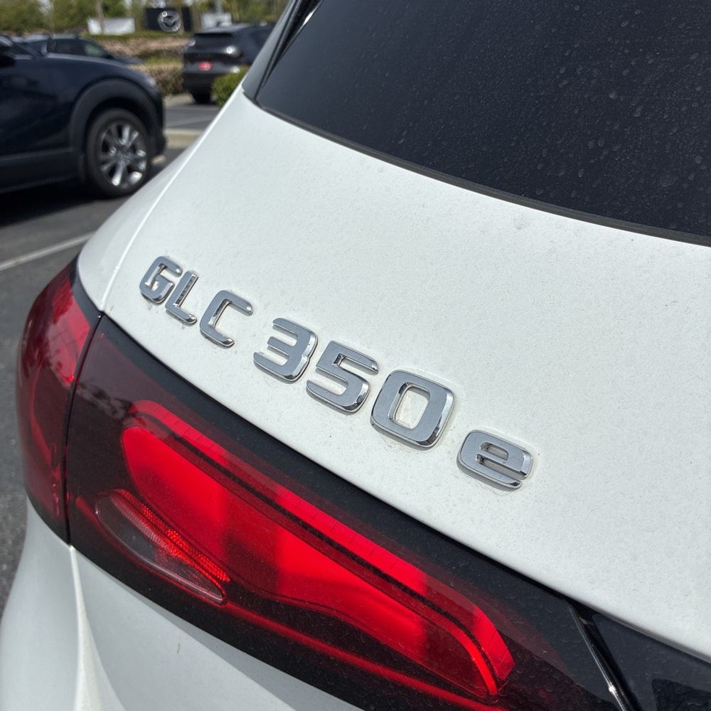 2025 Mercedes-Benz GLC 350e 4MATIC