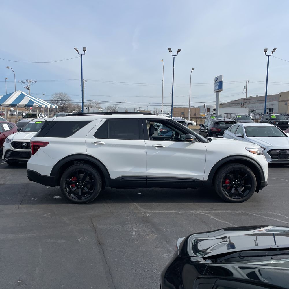 2024 Ford Explorer ST
